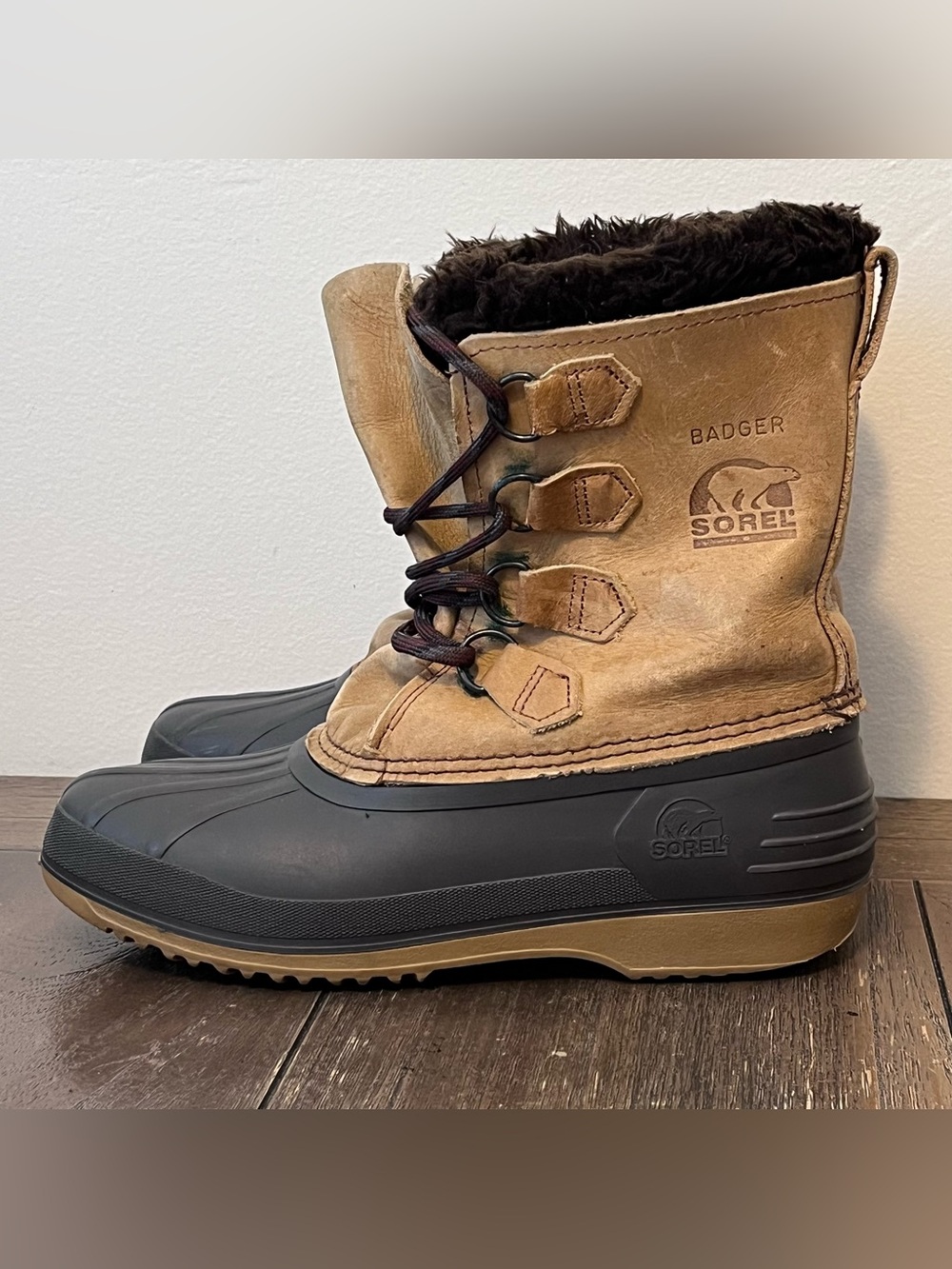 Sorel Badger Leather Snow Boots Womens 9